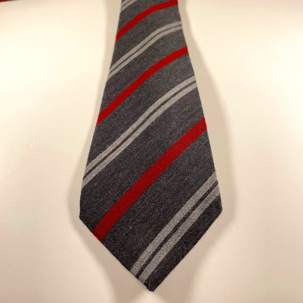 EUC Silk/Wool Blend Giorgio Armani Tie In Charcoal W/Red & Light Grey Stripes